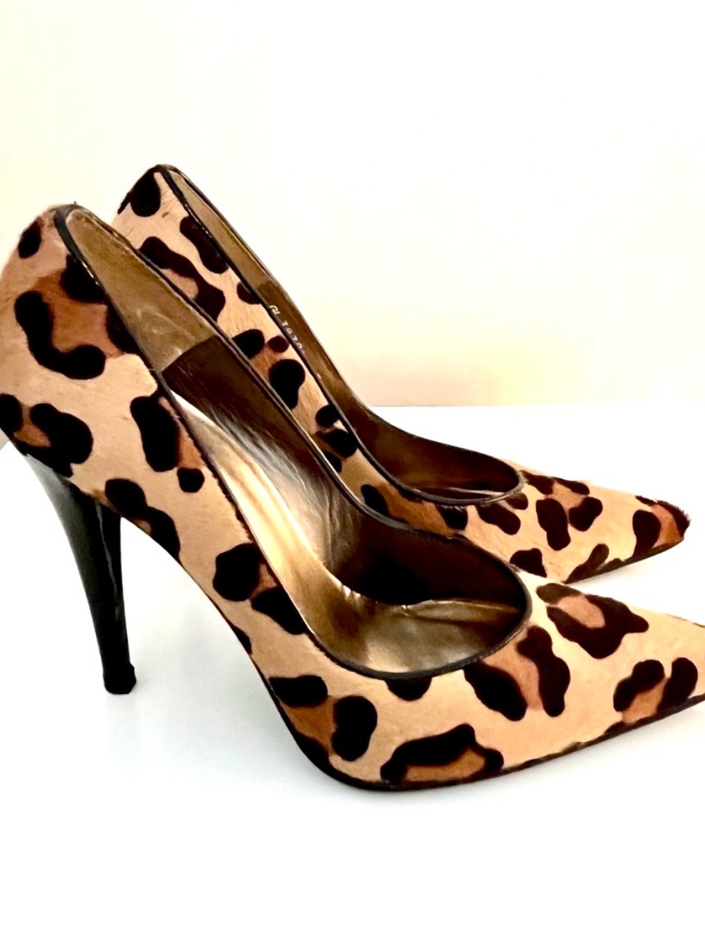 Stuart Weitzman Leopard Print Heels - Picture 5 of 15